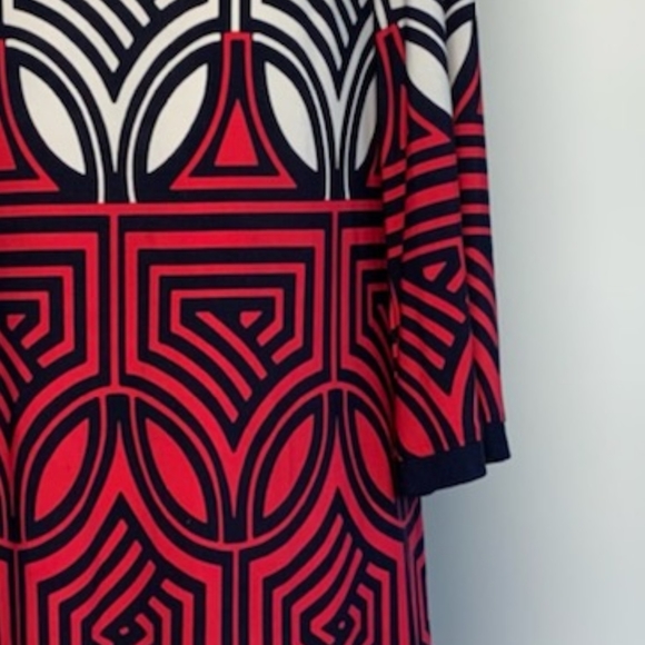 Eliza J Shift Dress Geometric Print in Navy over White & Fuschia  size 8 - Picture 5 of 12